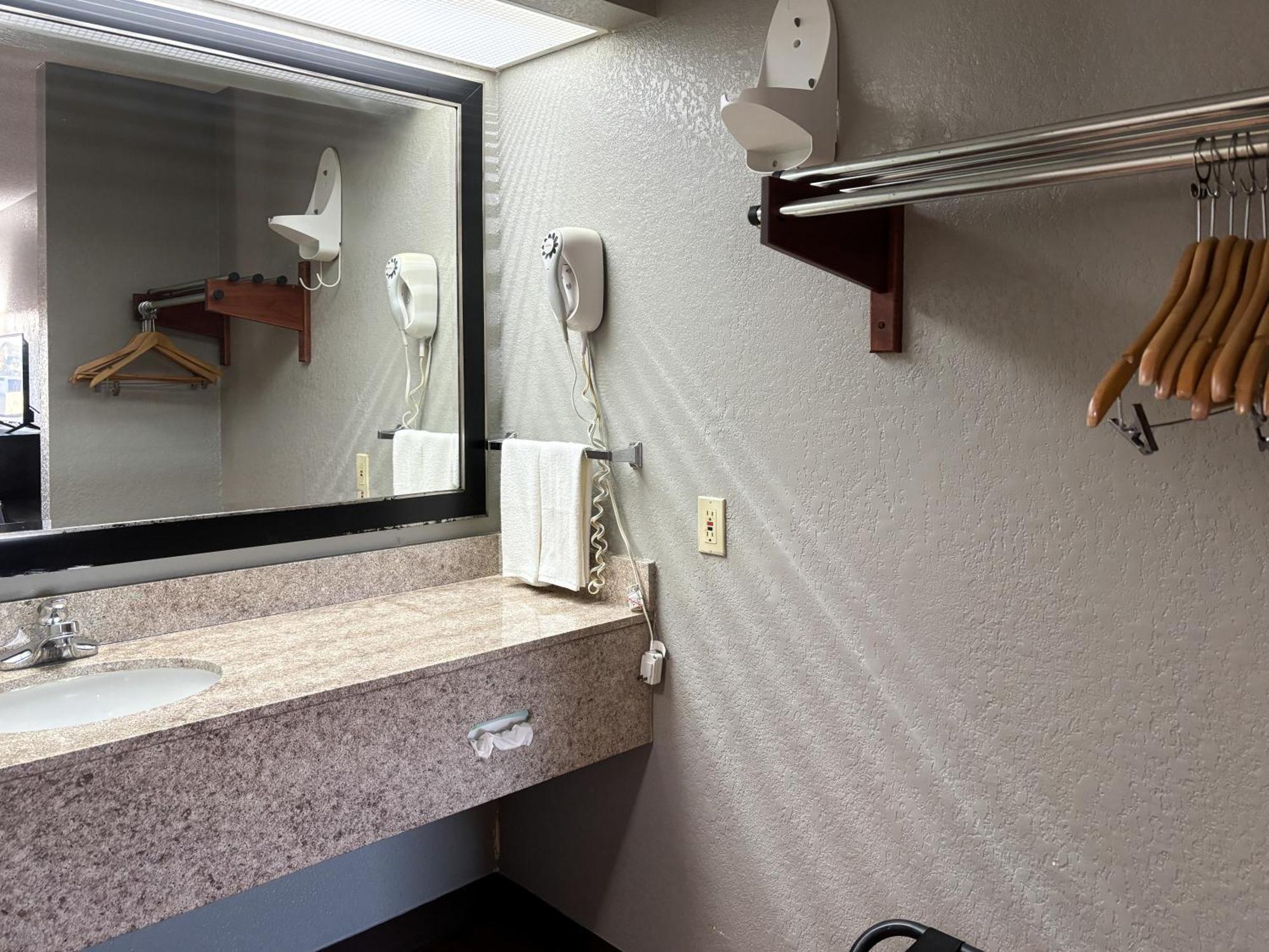 Motel 6 Prattville Al Exteriör bild